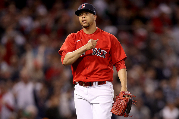 Red Sox bring back Hansel Robles on minor-league deal